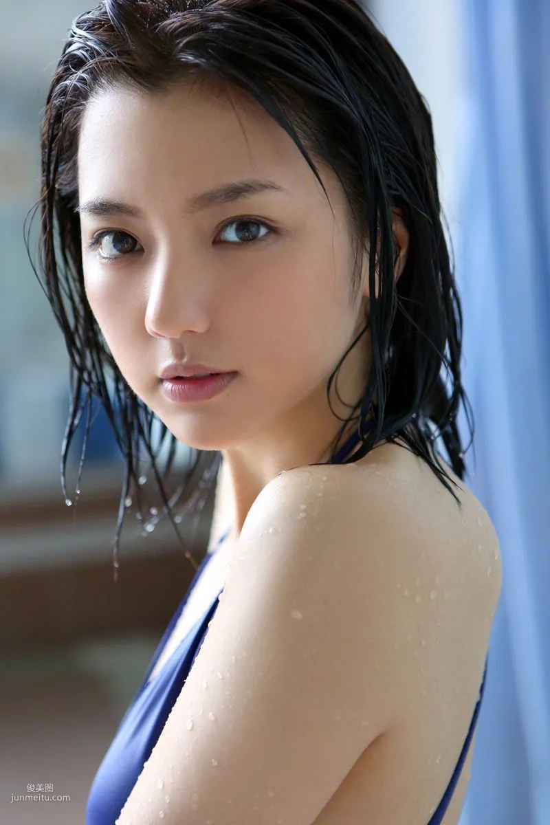 [Wanibooks] NO.131 Erina Mano 真野恵裡菜 寫真集 47