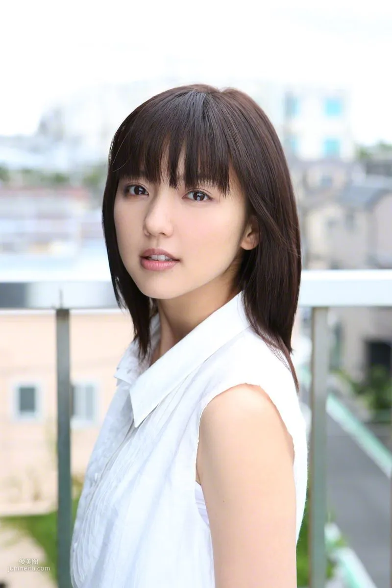 [Wanibooks] NO.131 Erina Mano 真野恵裡菜 寫真集 26
