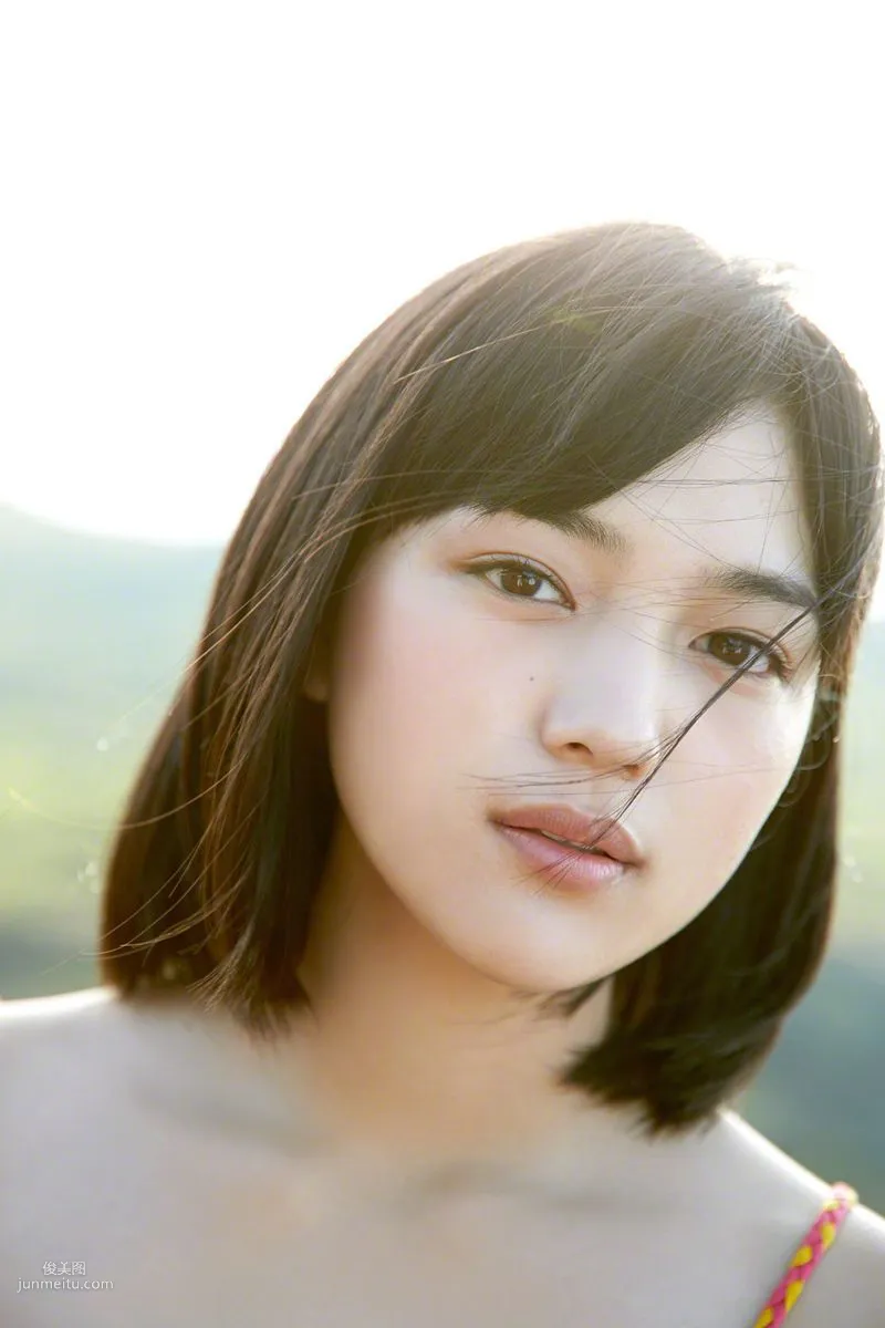 [Wanibooks] NO.132 Haruna Kawaguchi 川口春奈 寫真集 65