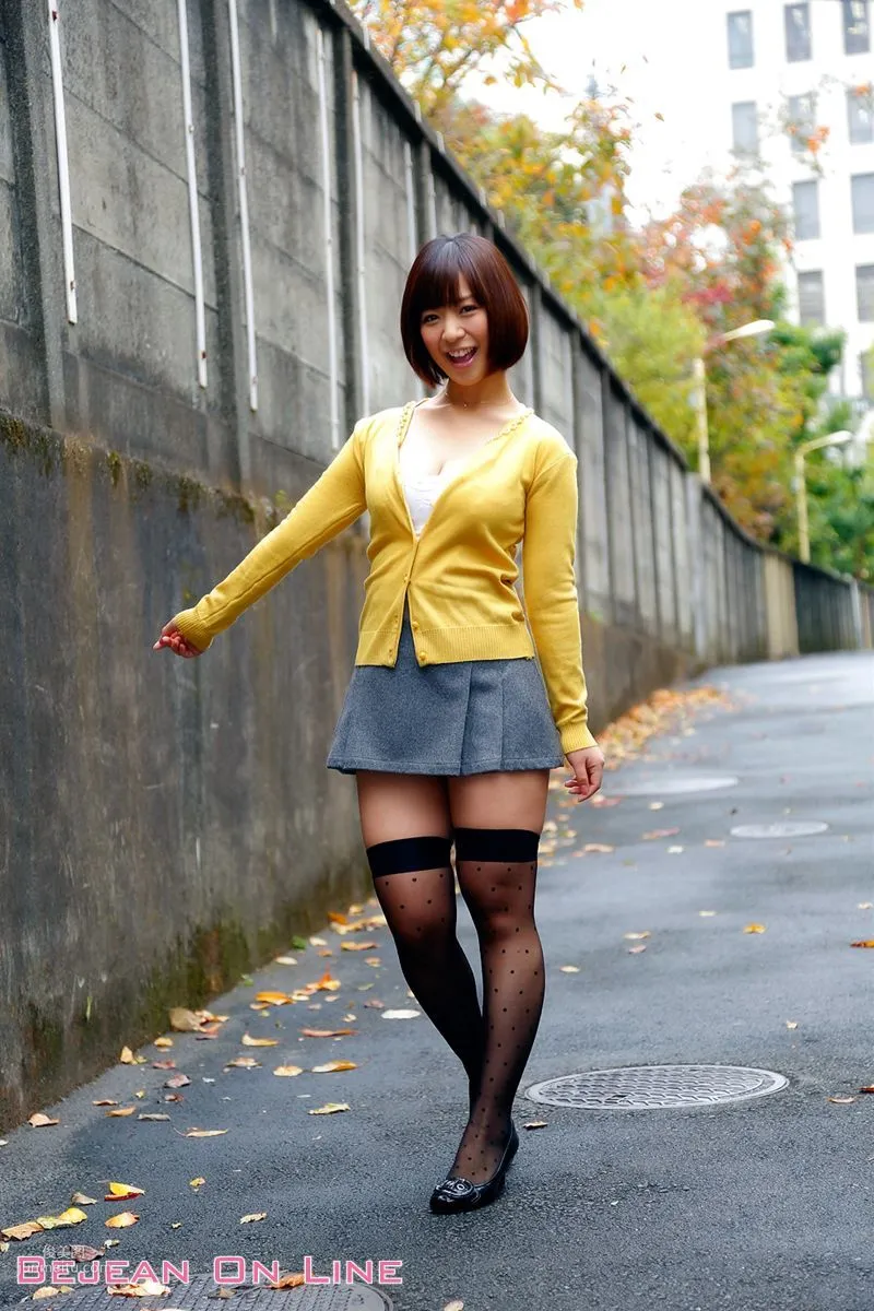 Special スペシャルグラビア Wakaba Onoue 尾上若葉 [Bejean On Line] 写真集1