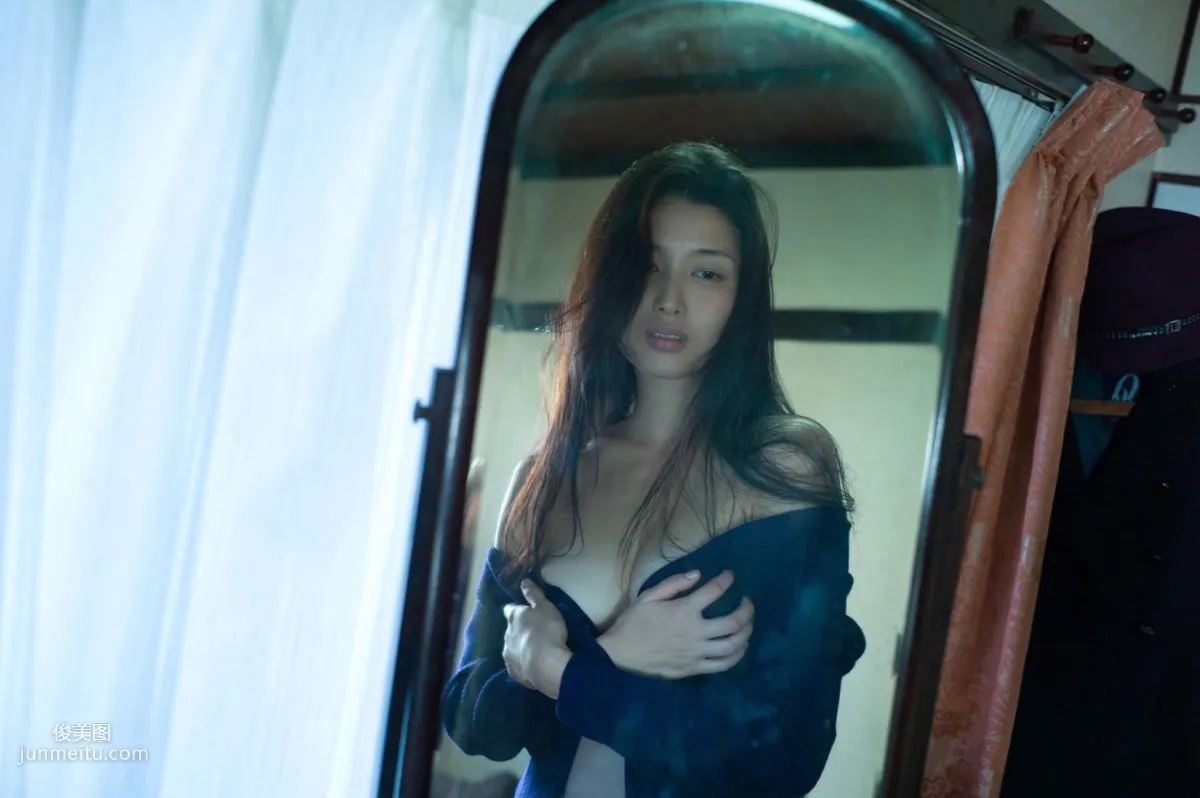 [Wanibooks] NO.124 Manami Hashimoto 橋本愛實/橋本マナミ 寫真集 44