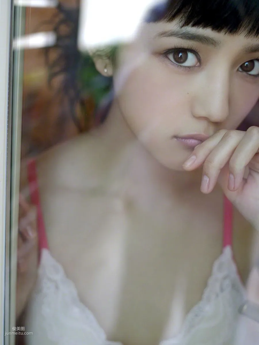 [Wanibooks] NO.132 Haruna Kawaguchi 川口春奈 寫真集 144
