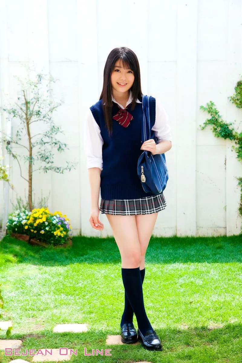 私立Bejean女学館 Ami Tomite 冨手麻妙 [Bejean On Line] 写真集1
