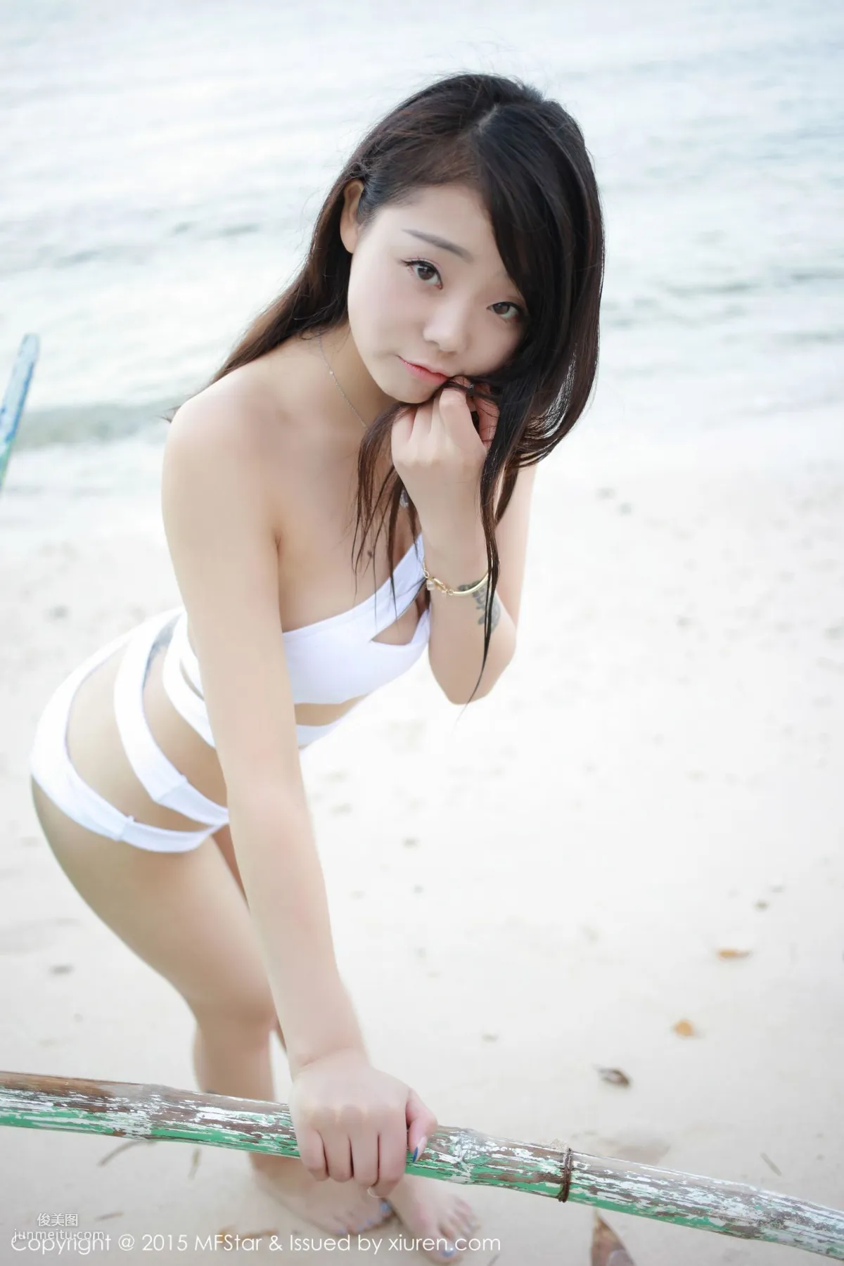 佘貝拉bella《長灘旅拍》2套比基尼系列 [模範學院MFStar] Vol.016 寫真集 39