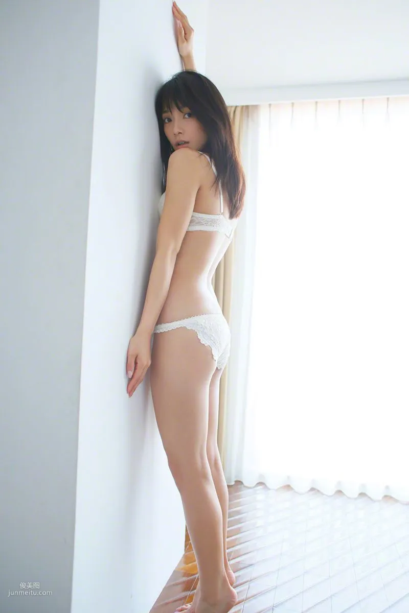 [Wanibooks] NO.137 Erica Tonooka 外岡えりか/外岡好梨花 寫真集 180