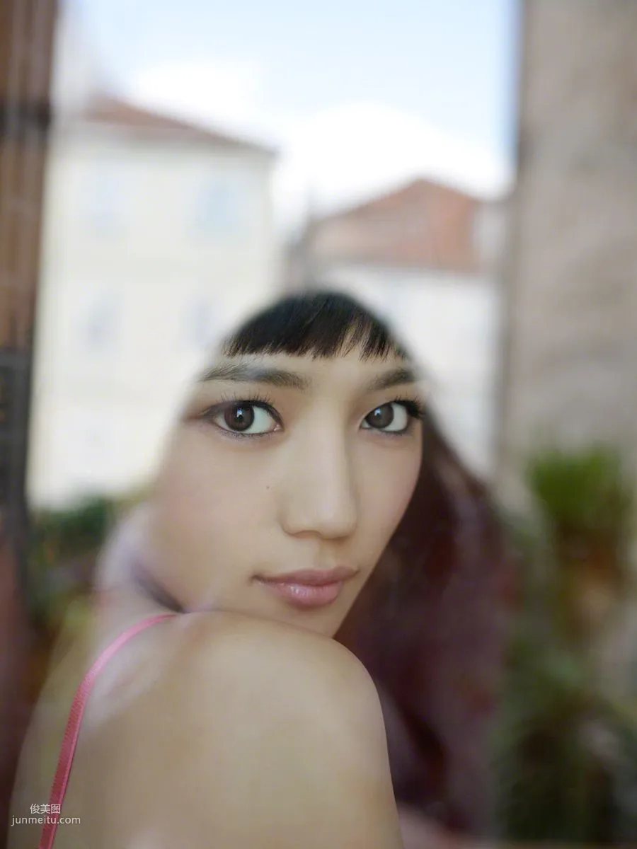 [Wanibooks] NO.132 Haruna Kawaguchi 川口春奈 寫真集 145