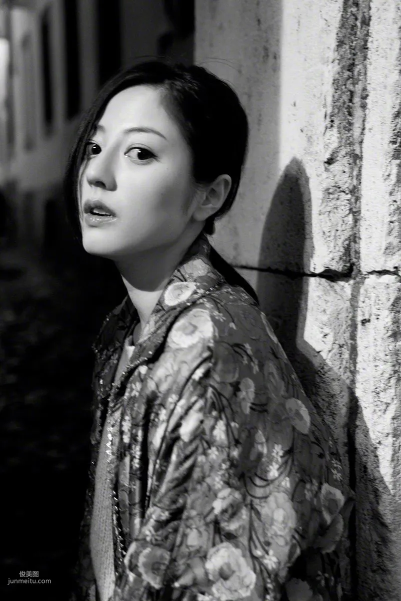 [Wanibooks] NO.136 Yumi Sugimoto 杉本有美 寫真集 76