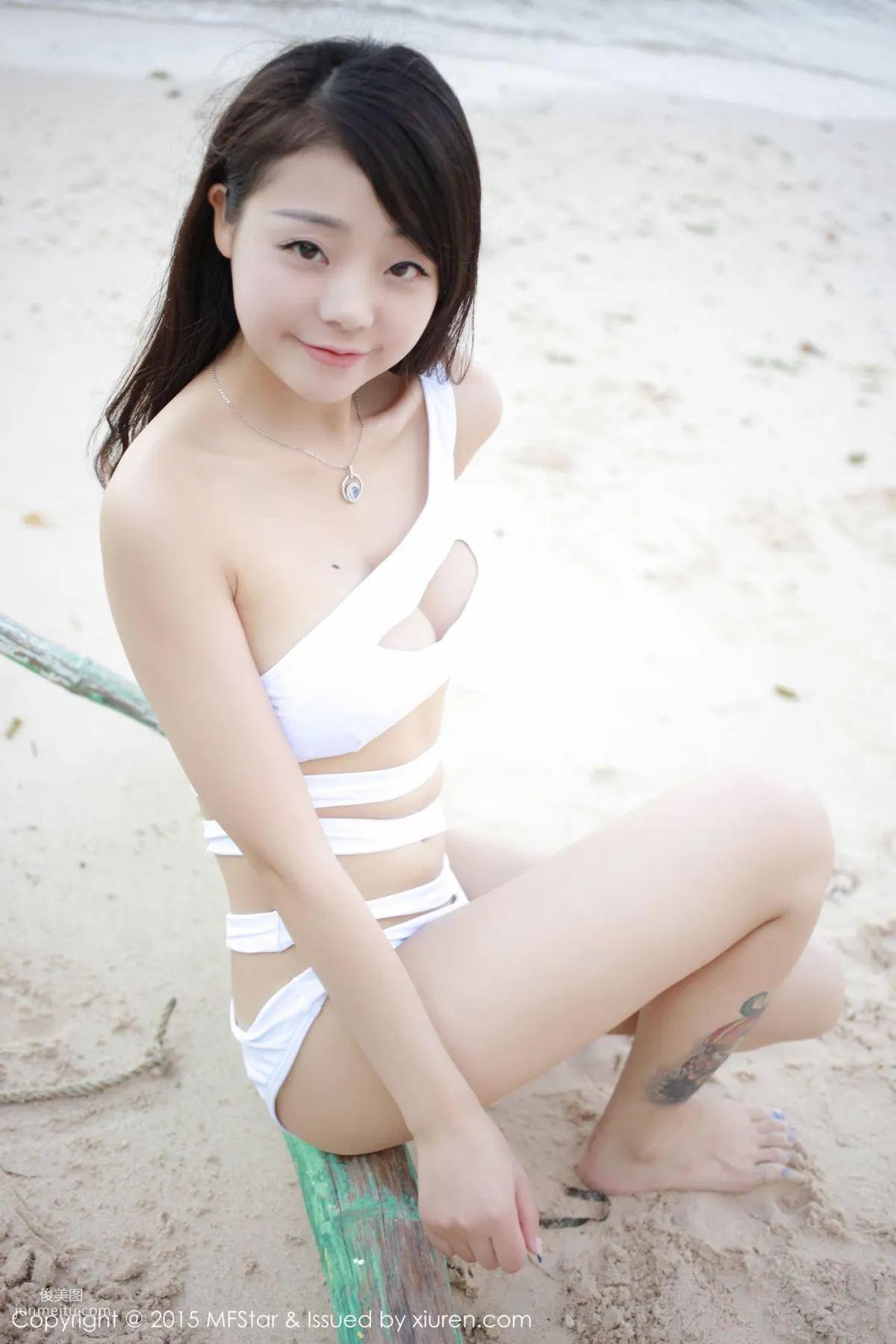 佘貝拉bella《長灘旅拍》2套比基尼系列 [模範學院MFStar] Vol.016 寫真集 36
