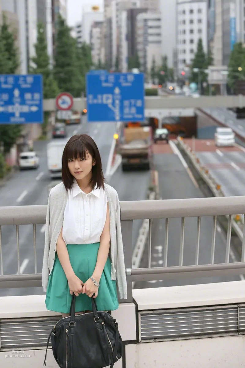[Wanibooks] NO.131 Erina Mano 真野恵裡菜 寫真集 9