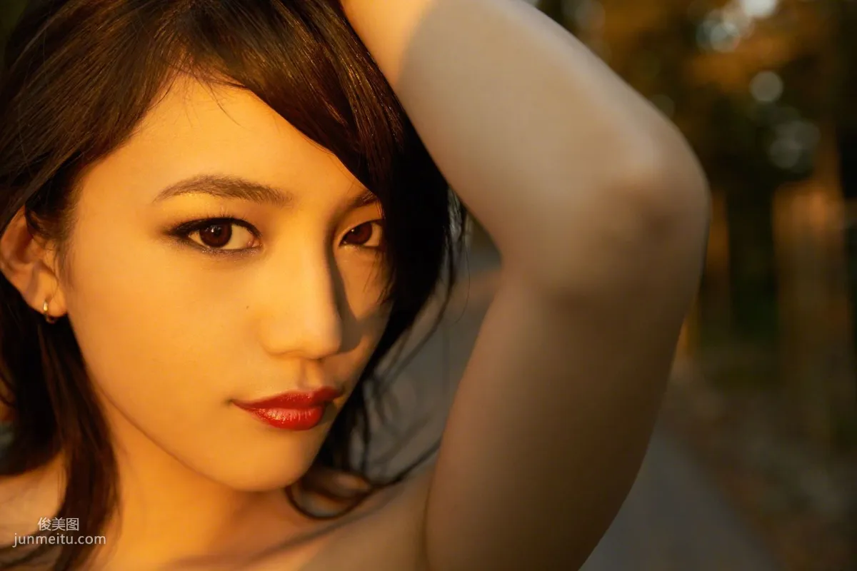 [Wanibooks] NO.132 Haruna Kawaguchi 川口春奈 寫真集 40