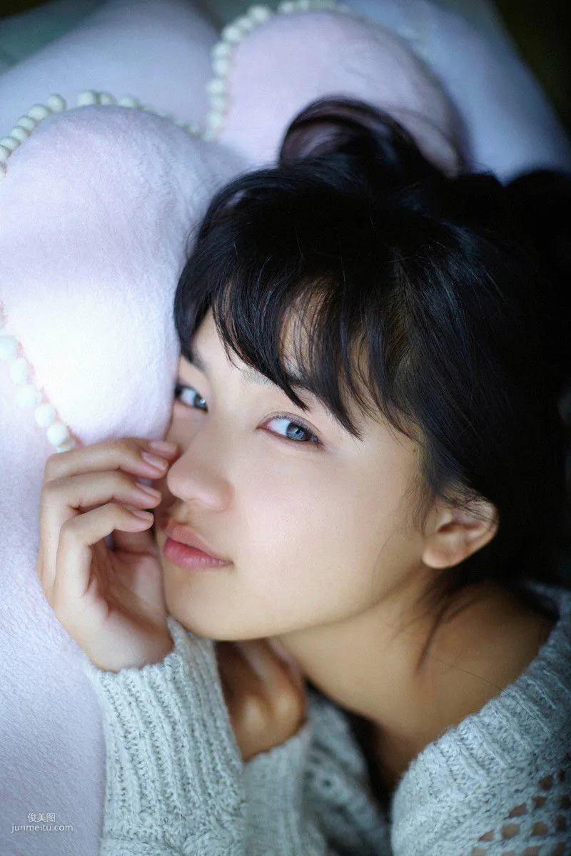 [Wanibooks] NO.100 Haruna Kawaguchi 川口春奈 写真集2