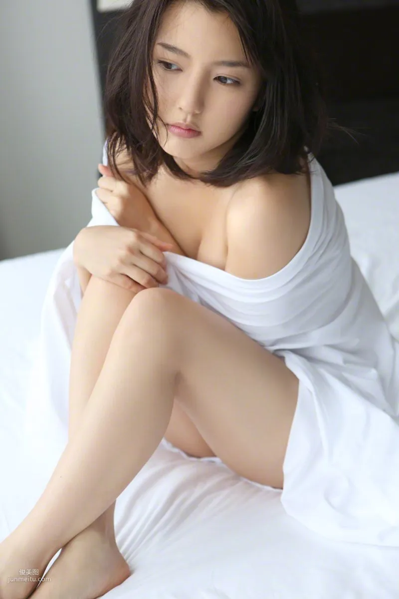 [Wanibooks] NO.131 Erina Mano 真野恵裡菜 寫真集 84