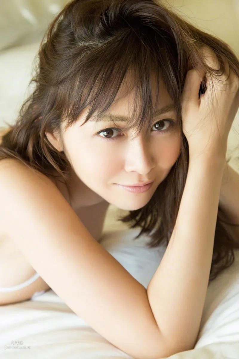 [Wanibooks] NO.128 Anri Sugihara 杉原杏璃 寫真集 47