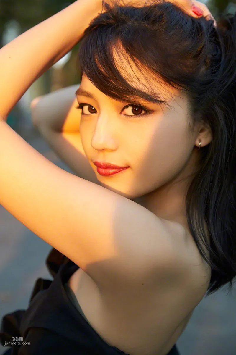 [Wanibooks] NO.132 Haruna Kawaguchi 川口春奈 寫真集 41