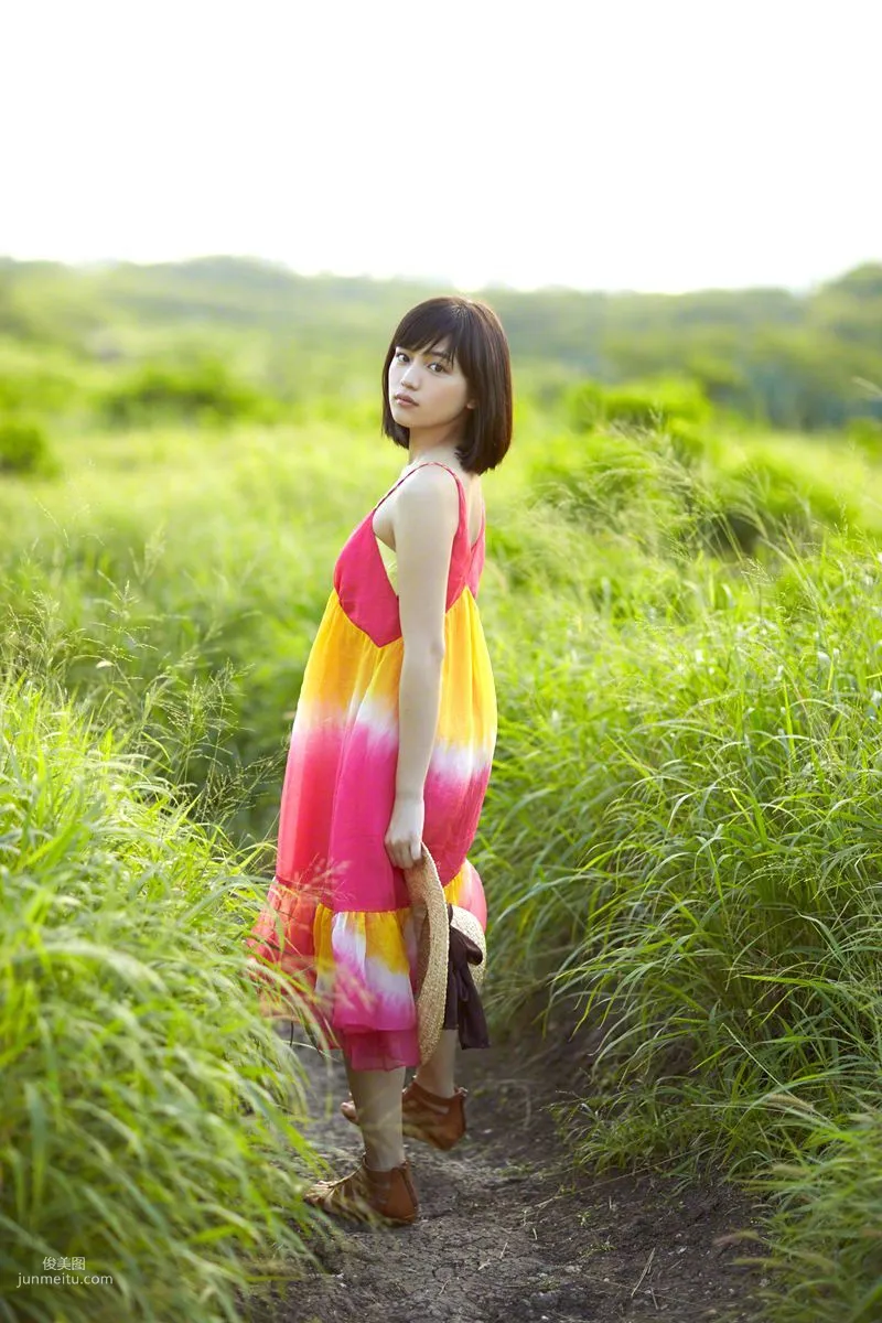 [Wanibooks] NO.132 Haruna Kawaguchi 川口春奈 寫真集 67