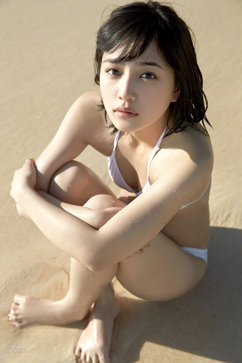 [Wanibooks] NO.132 Haruna Kawaguchi 川口春奈 寫真集 100