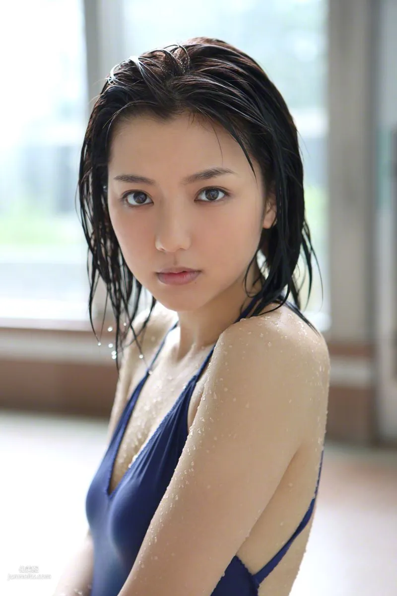 [Wanibooks] NO.131 Erina Mano 真野恵裡菜 寫真集 48