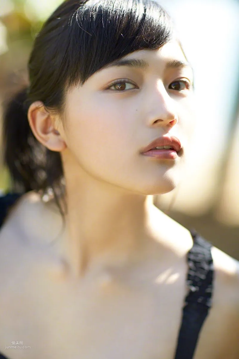 [Wanibooks] NO.132 Haruna Kawaguchi 川口春奈 寫真集 112