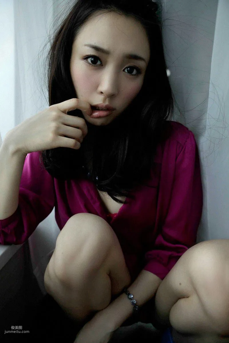 [Wanibooks] NO.99 Mei Kurokawa 黑川芽以 寫真集 150