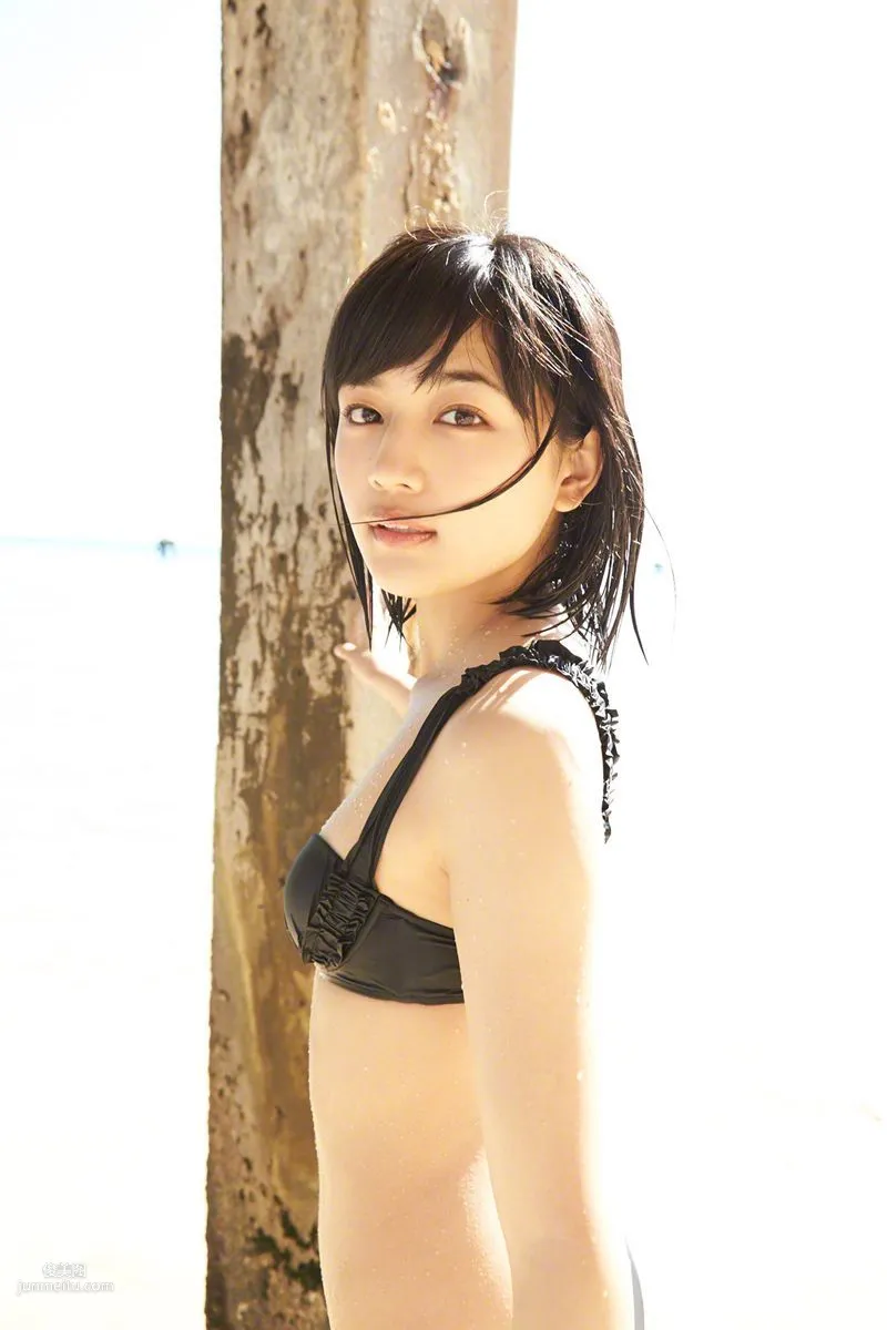 [Wanibooks] NO.132 Haruna Kawaguchi 川口春奈 寫真集 117