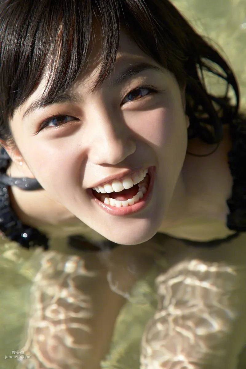 [Wanibooks] NO.132 Haruna Kawaguchi 川口春奈 寫真集 115