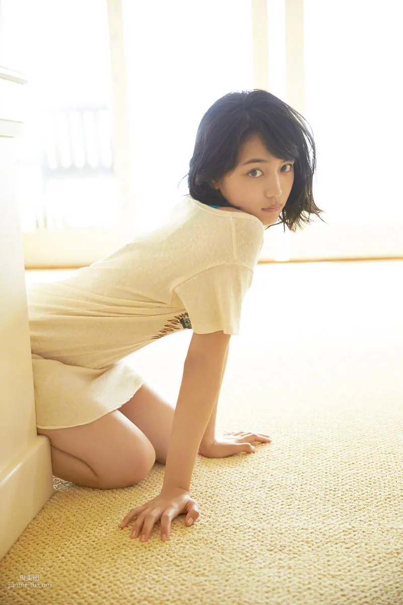 [Wanibooks] NO.132 Haruna Kawaguchi 川口春奈 寫真集 121