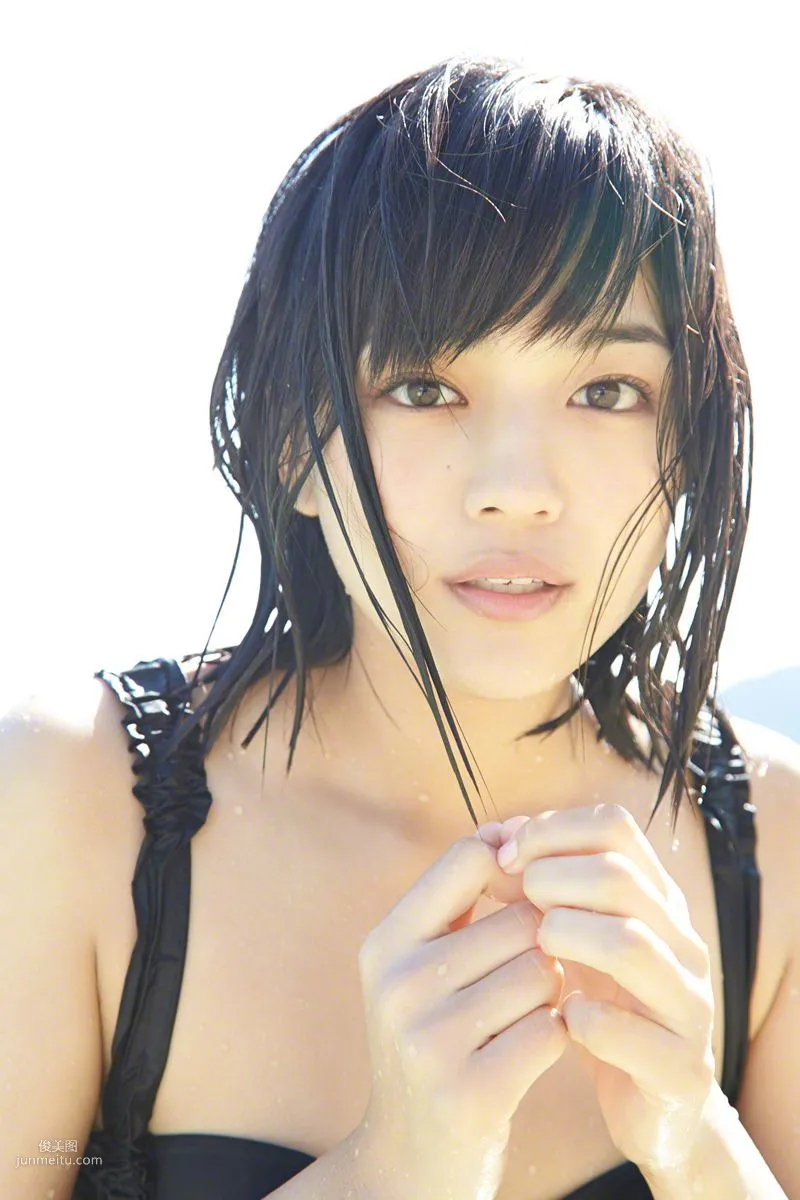 [Wanibooks] NO.132 Haruna Kawaguchi 川口春奈 寫真集 119
