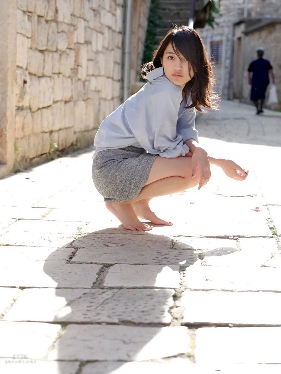 [Wanibooks] NO.132 Haruna Kawaguchi 川口春奈 寫真集 24