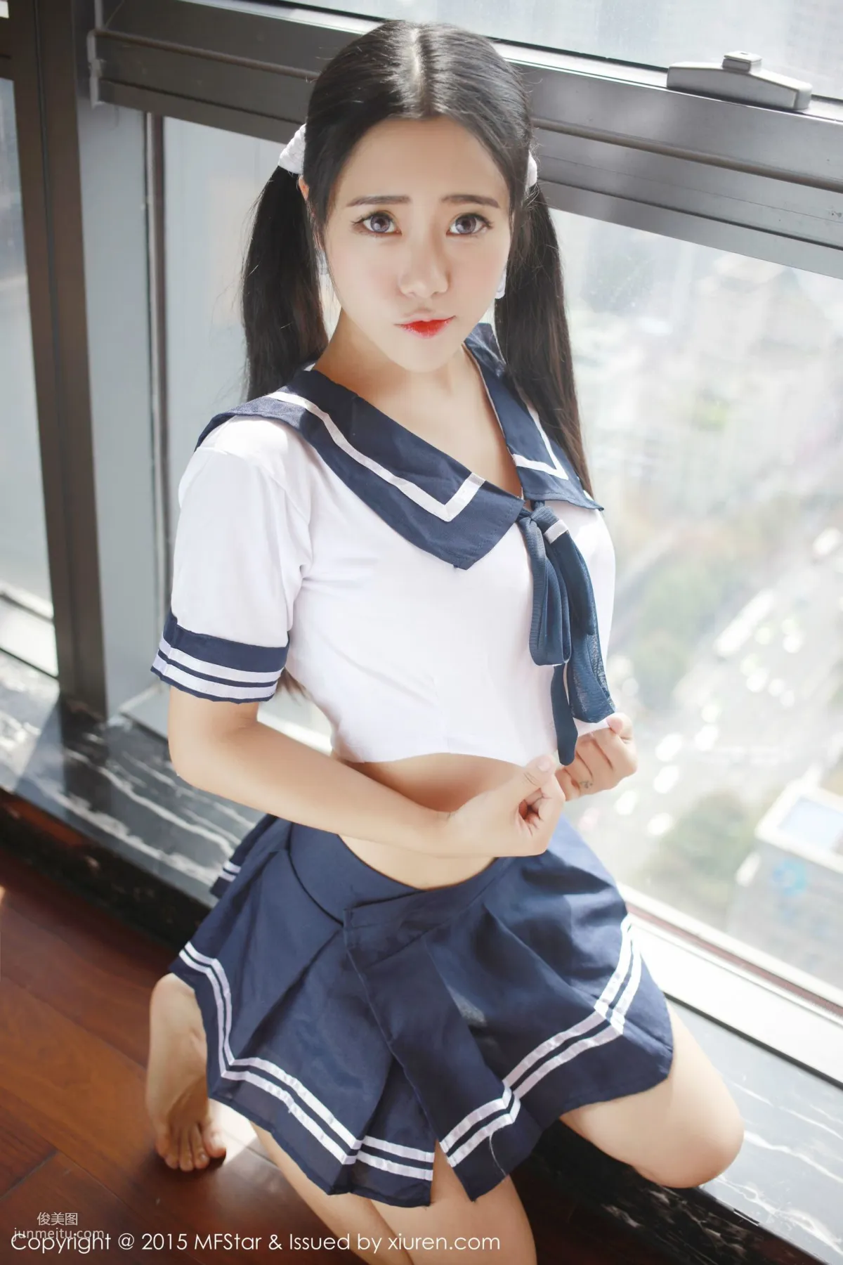 兜豆靓Youlina《3套性感制服系列》 [模範學院MFStar] Vol.032 寫真集 1