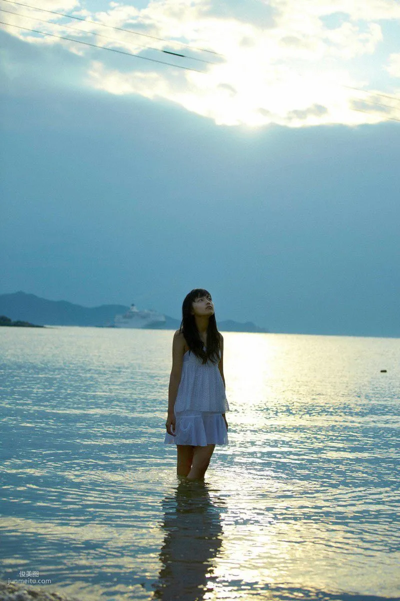 [Wanibooks] NO.100 Haruna Kawaguchi 川口春奈 寫真集 31