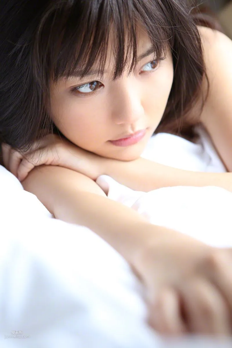 [Wanibooks] NO.131 Erina Mano 真野恵裡菜 寫真集 80