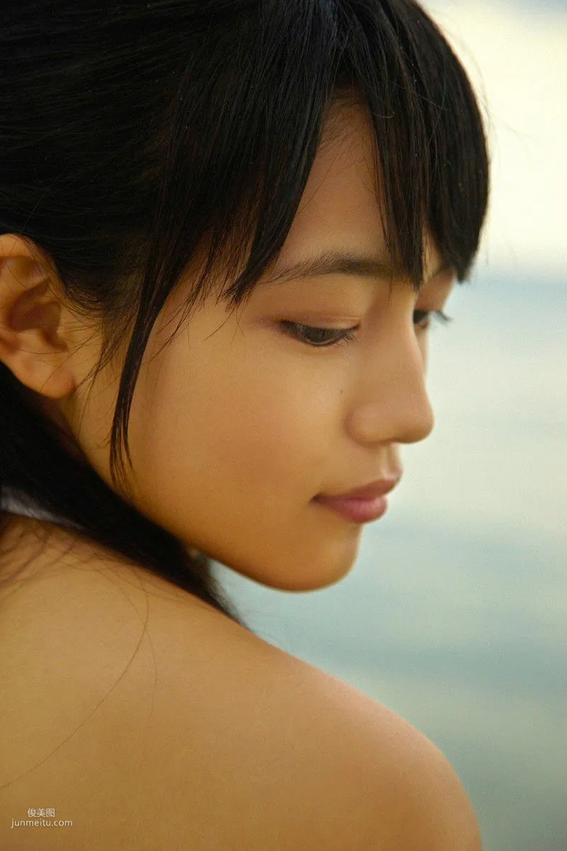 [Wanibooks] NO.100 Haruna Kawaguchi 川口春奈 寫真集 131