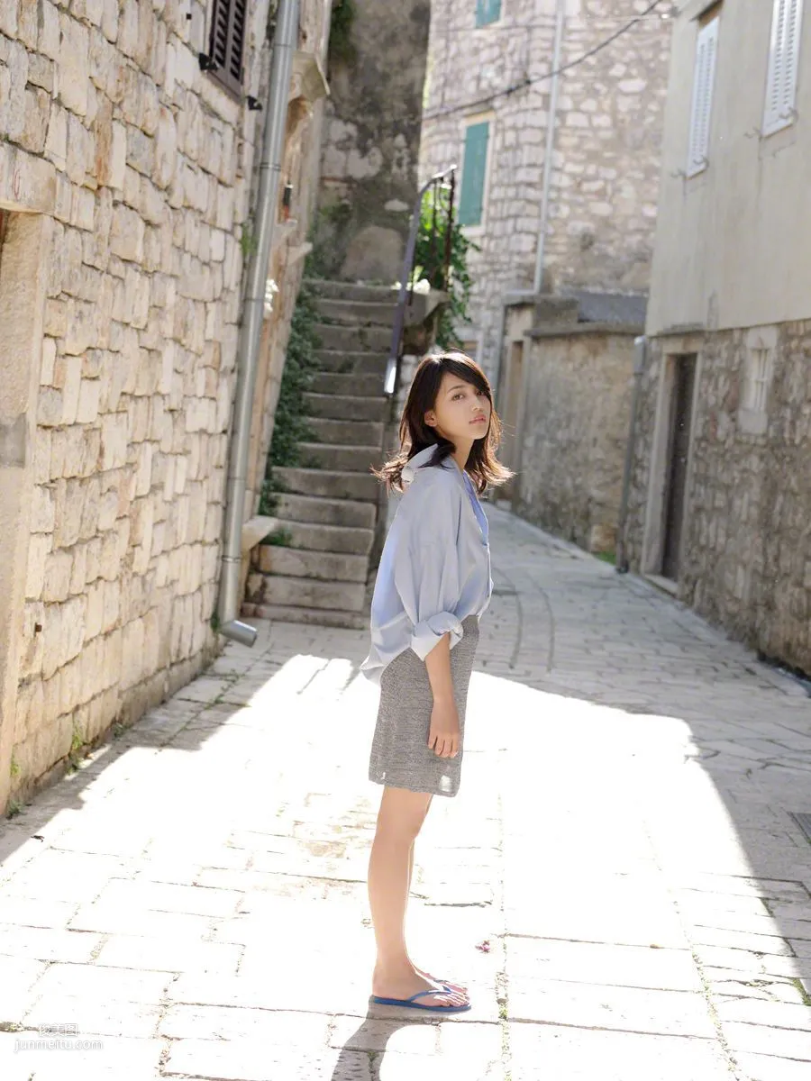 [Wanibooks] NO.132 Haruna Kawaguchi 川口春奈 寫真集 22