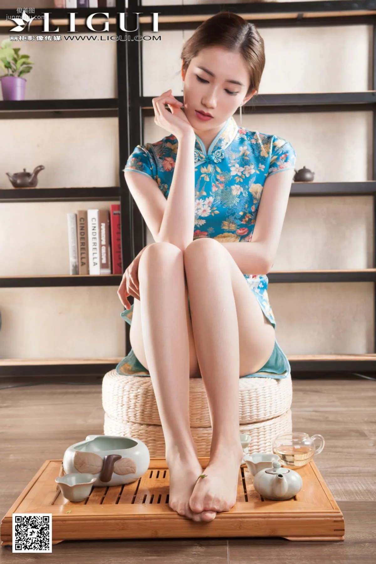 婷婷《旗袍茶道》 [麗櫃] 美腿絲足寫真集 24