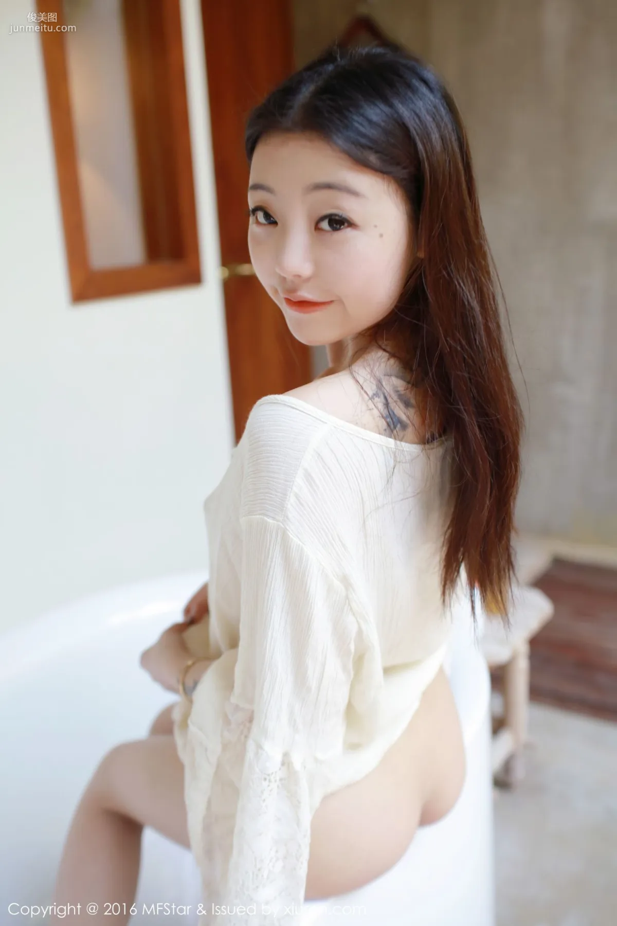 佘貝拉bella《濕身誘惑與激凸福利》 [模範學院MFStar] Vol.072 寫真集 15