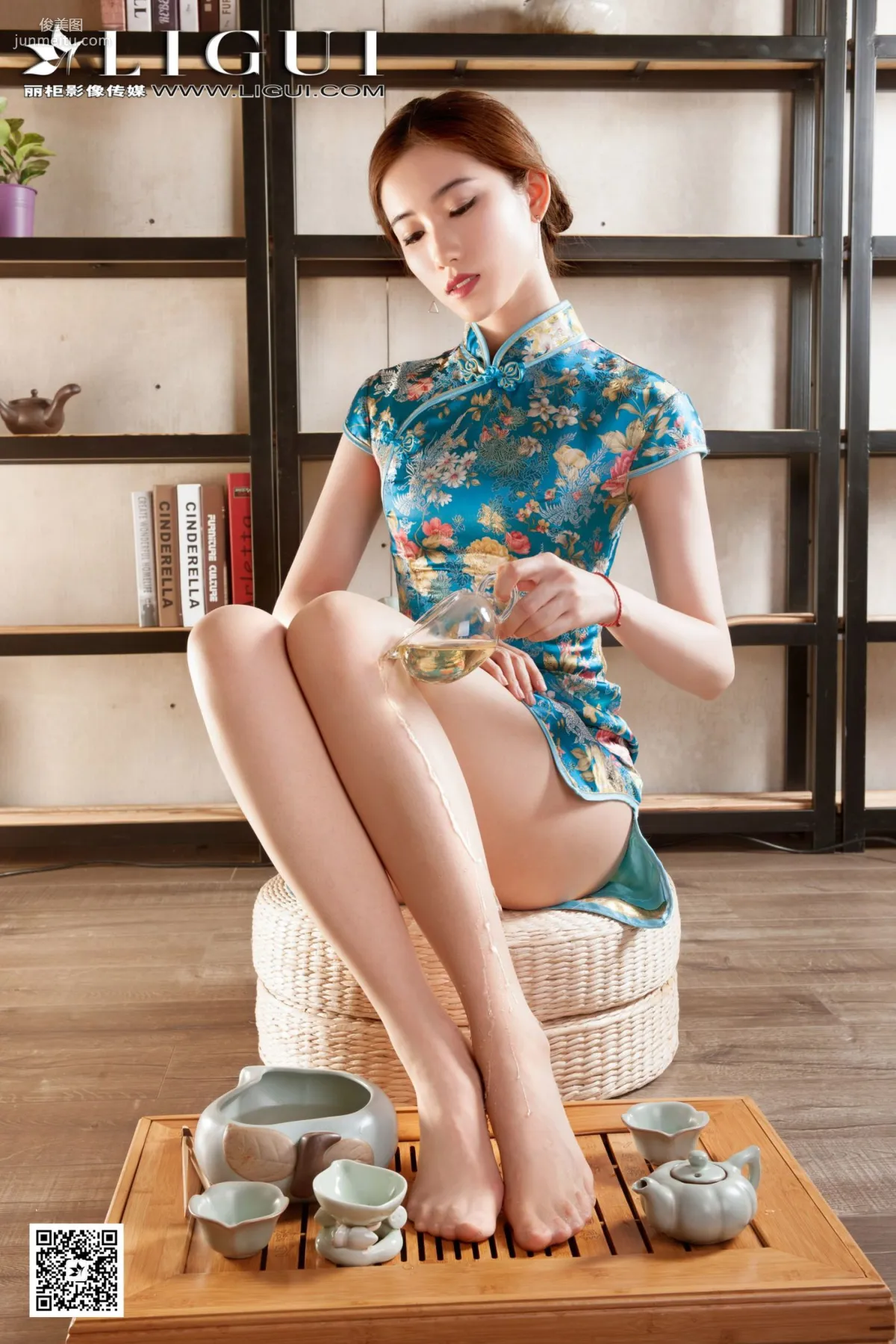 婷婷《旗袍茶道》 [麗櫃] 美腿絲足寫真集 15