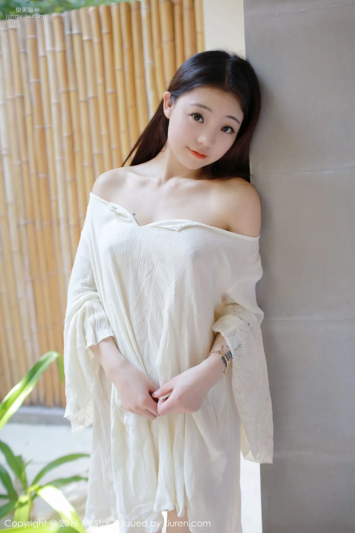 佘貝拉bella《濕身誘惑與激凸福利》 [模範學院MFStar] Vol.072 寫真集 25