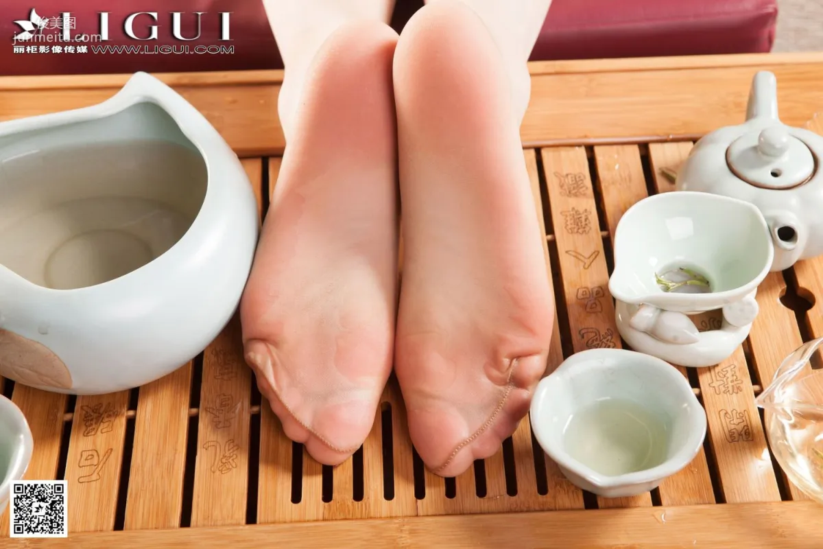 婷婷《旗袍茶道》 [麗櫃] 美腿絲足寫真集 28