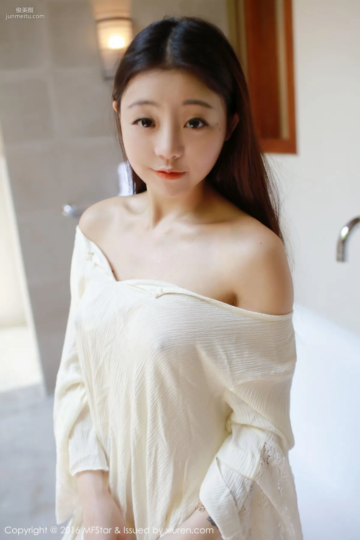 佘貝拉bella《濕身誘惑與激凸福利》 [模範學院MFStar] Vol.072 寫真集 18