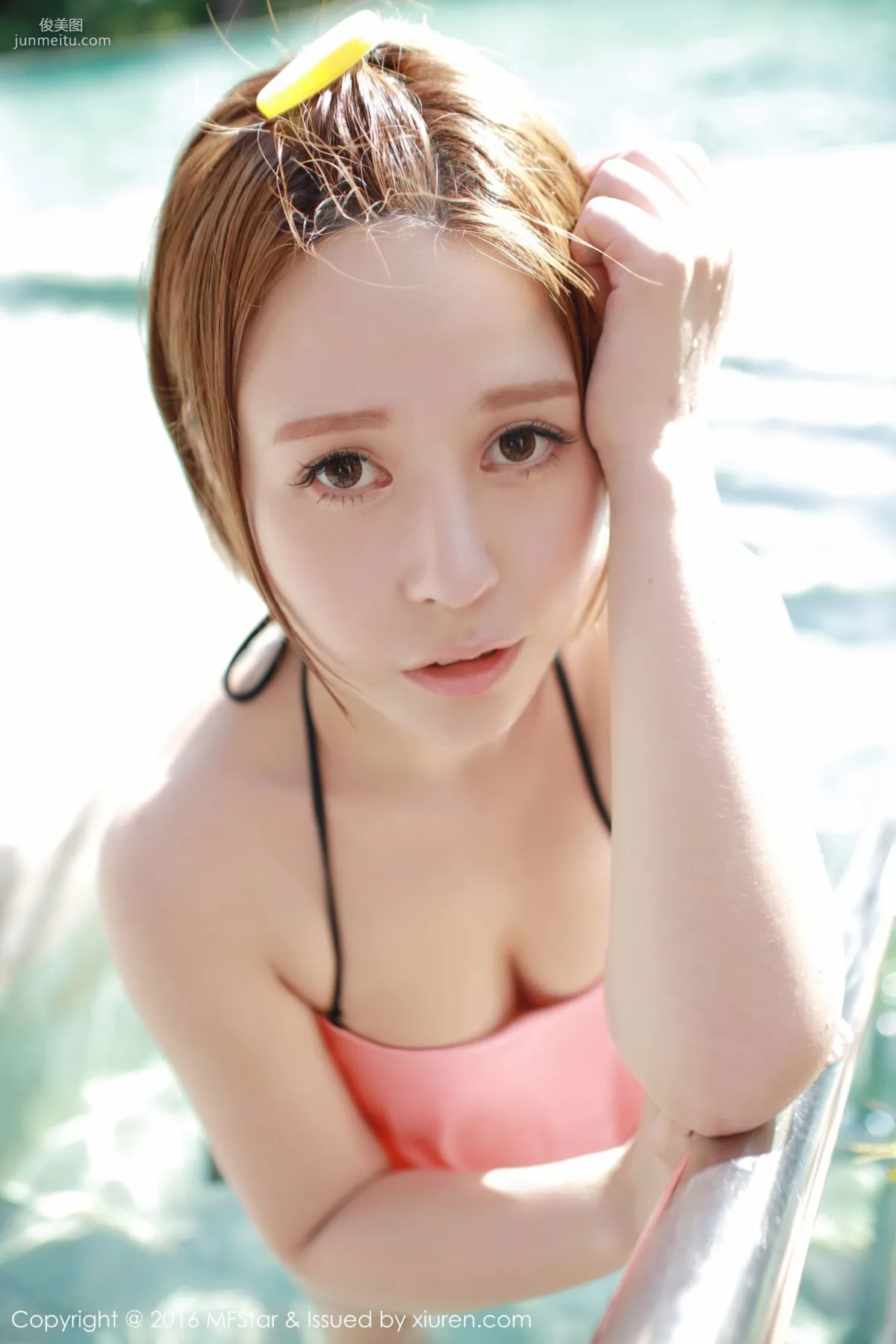 Evelyn艾莉《誘人激凸與浴室濕身美臀》 [模範學院MFStar] Vol.073 寫真集 31