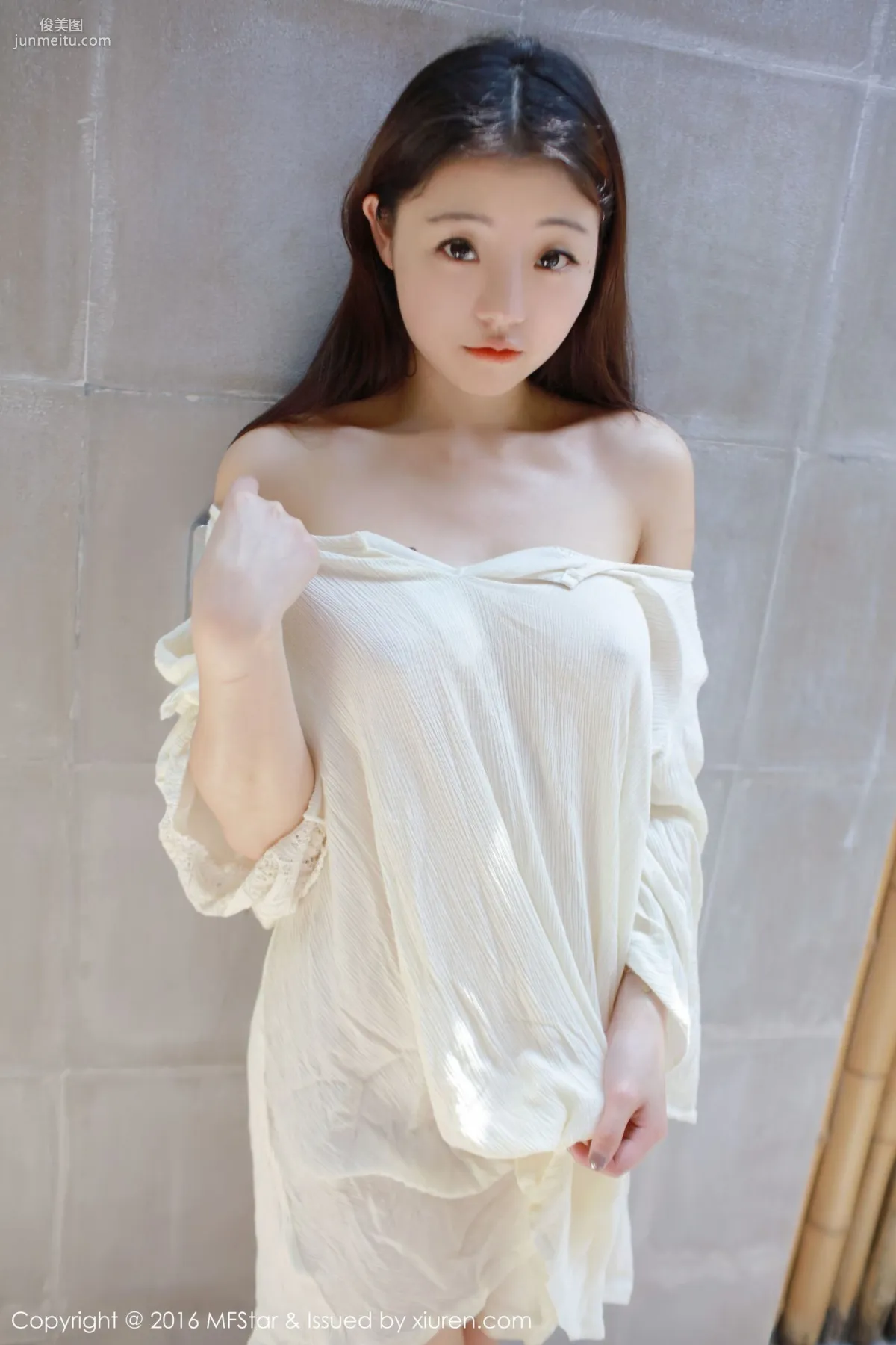 佘貝拉bella《濕身誘惑與激凸福利》 [模範學院MFStar] Vol.072 寫真集 34