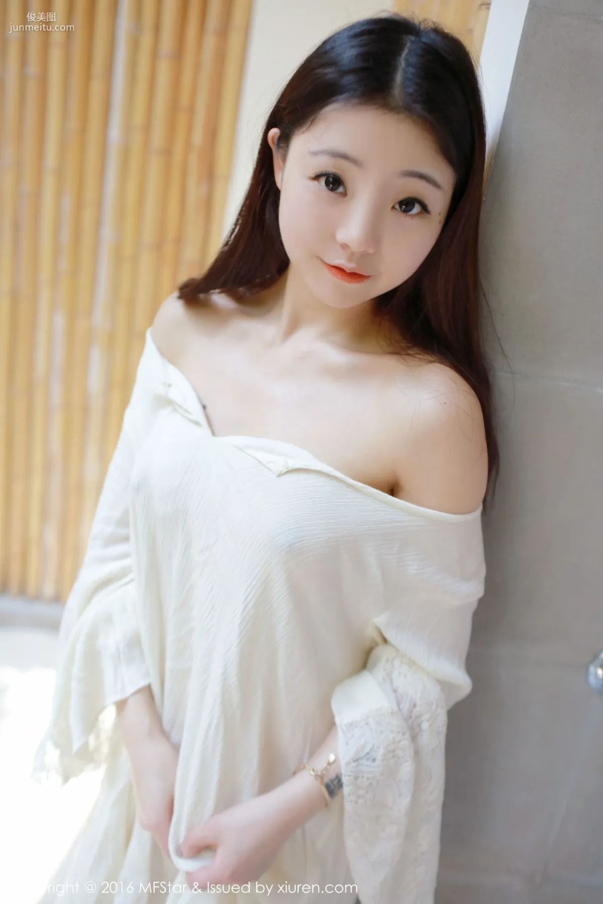佘貝拉bella《濕身誘惑與激凸福利》 [模範學院MFStar] Vol.072 寫真集 27