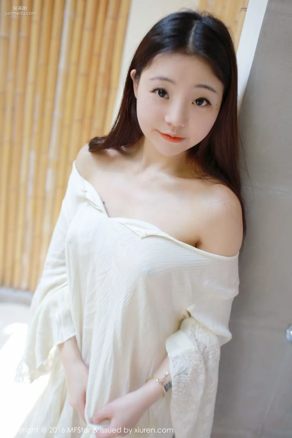 佘貝拉bella《濕身誘惑與激凸福利》 [模範學院MFStar] Vol.072 寫真集 26
