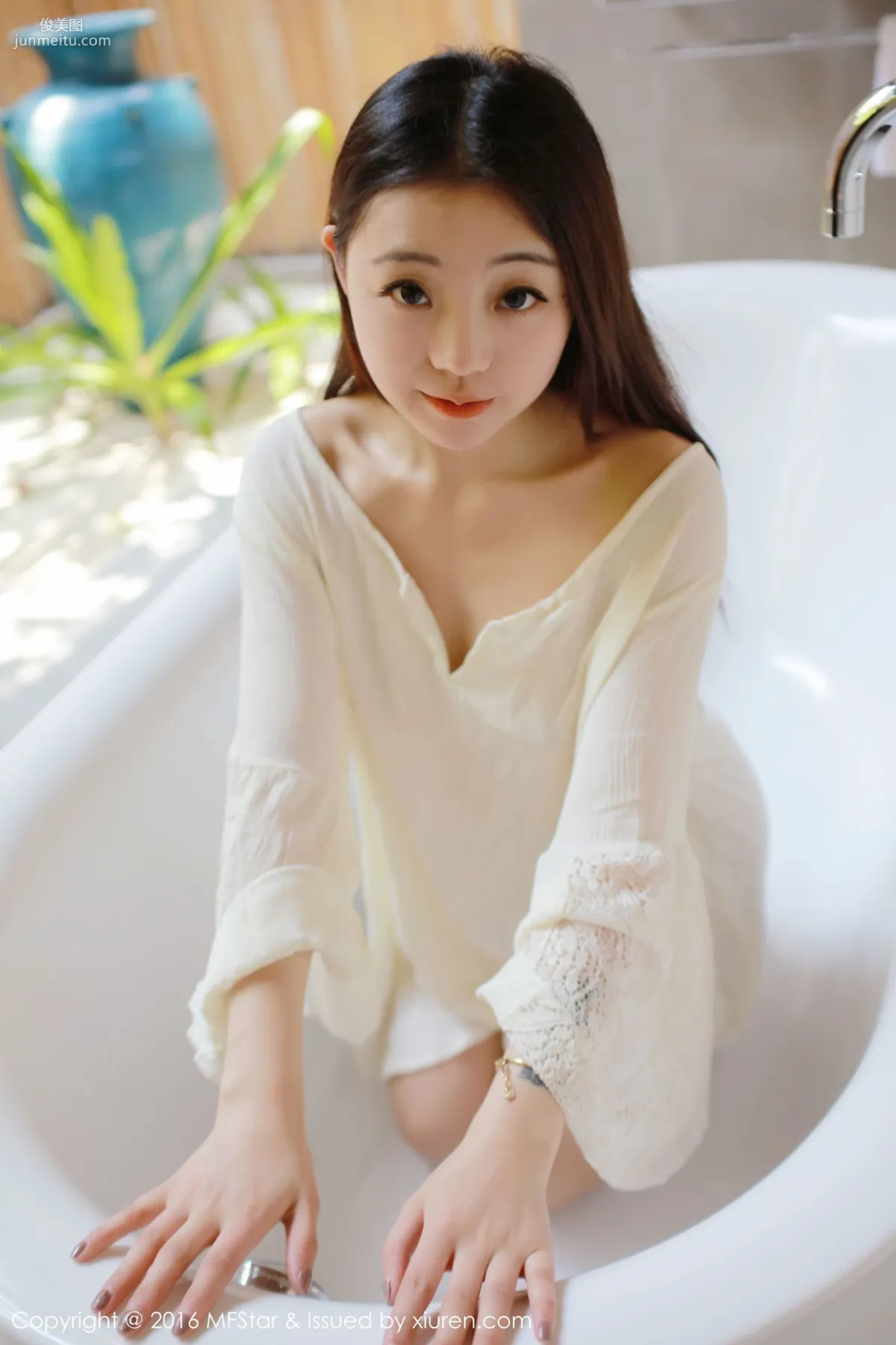 佘貝拉bella《濕身誘惑與激凸福利》 [模範學院MFStar] Vol.072 寫真集 7
