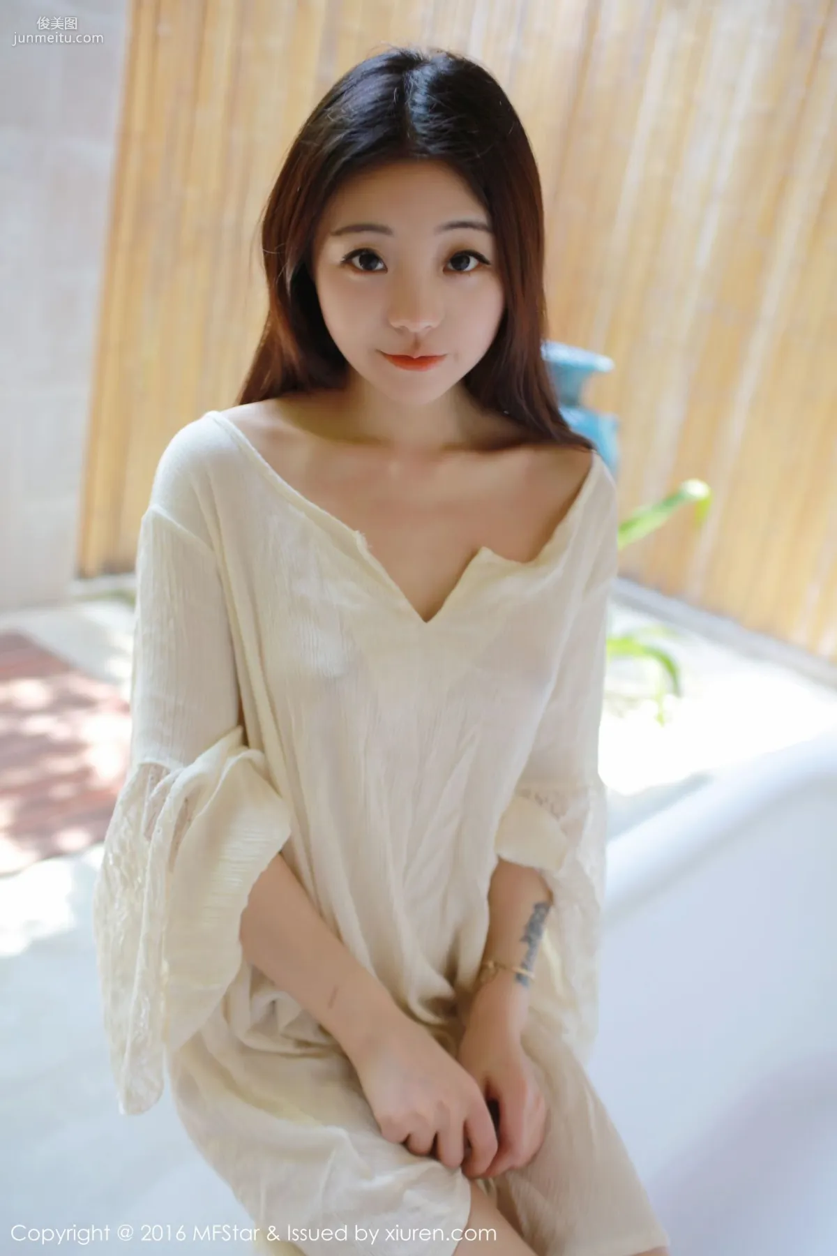 佘貝拉bella《濕身誘惑與激凸福利》 [模範學院MFStar] Vol.072 寫真集 5