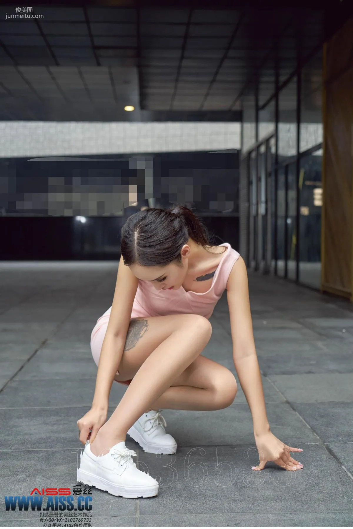 欣楊《街角美人》 [AISS愛絲] F6034 寫真集 110