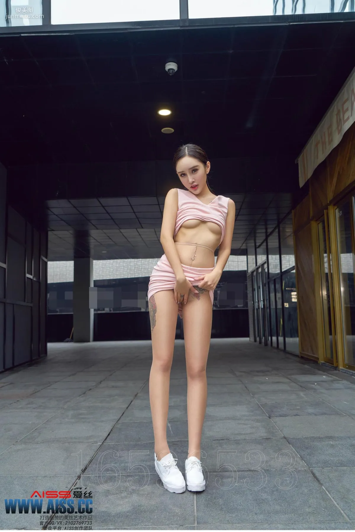 欣楊《街角美人》 [AISS愛絲] F6034 寫真集 107