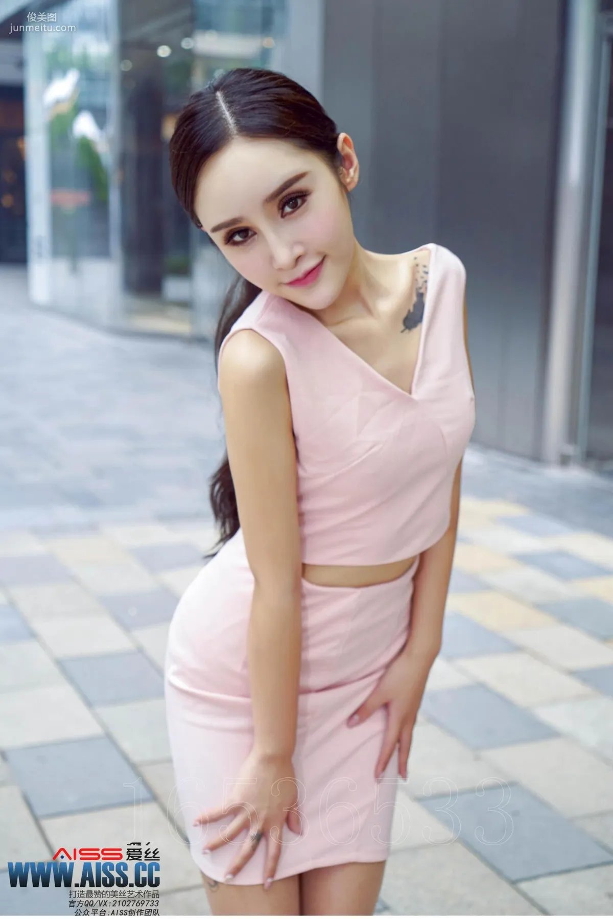 欣楊《街角美人》 [AISS愛絲] F6034 寫真集 59