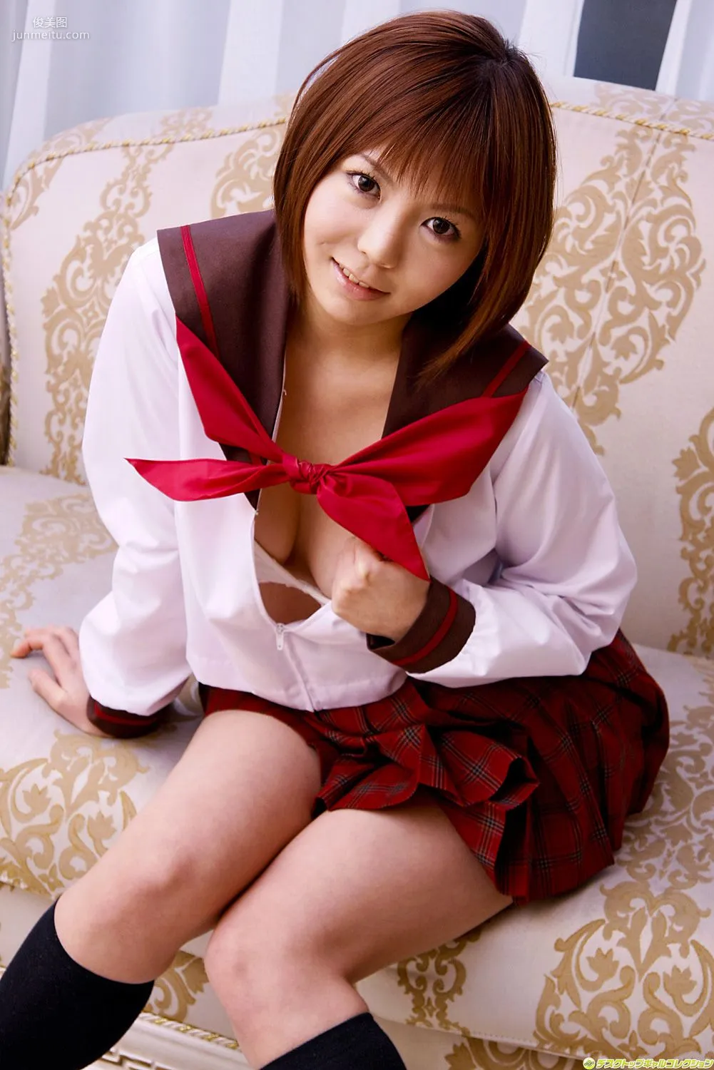 [DGC] NO.562 Momo Kasuga 春日桃 制服美少女天國 寫真集 30