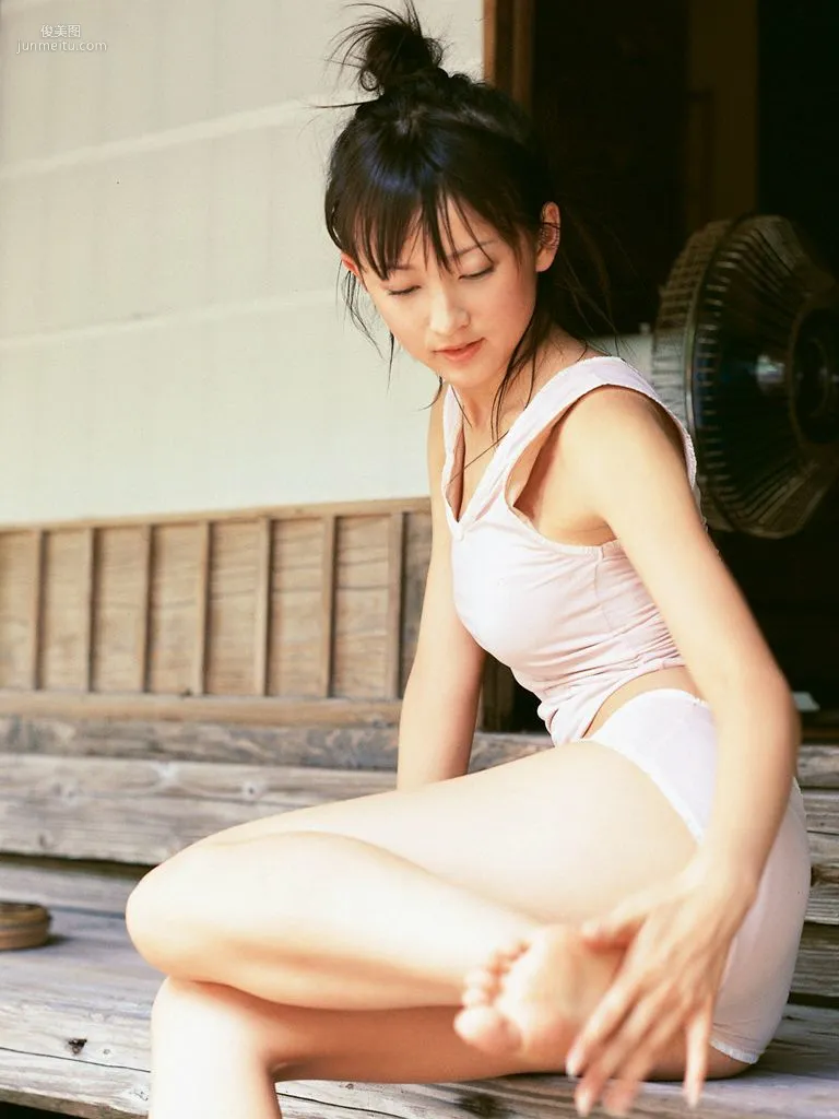 [Wanibooks] NO.10 Ayaka Komatsu 小松彩夏 写真集10